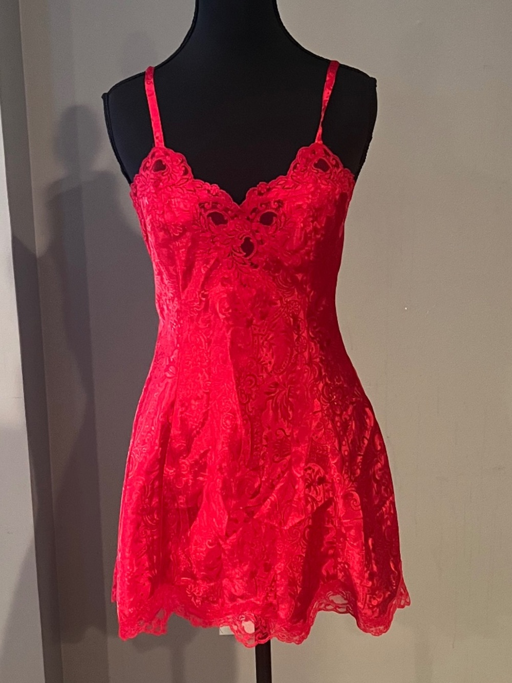 Victoria's Secret Gold Label Red Jacquard Satin Lace Slip Size P (Small)
